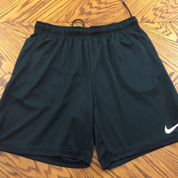 Nike Training Shorts - Picture 1 of 9